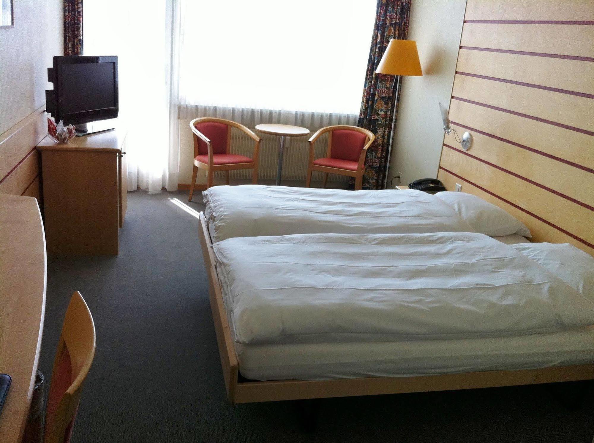 Fontana Garni Hotel Twann ภายนอก รูปภาพ
